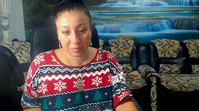 Snapshot of MoistMady chatting on October 1, 2025, 3:23 am MoistMady online show from October 1, 2025, 3:23 am