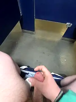 Snapshot of WhiteMeat069 chatting on February 4, 2025, 5:10 am WhiteMeat069 online show from February 4, 2025, 5:10 am