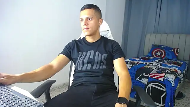 Snapshot of DavidAngell7 chatting on January 12, 2025, 5:03 am DavidAngell7 online show from January 12, 2025, 5:03 am