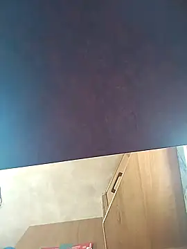 Snapshot of Nomadbzh chatting on November 4, 2025, 12:37 pm Nomadbzh online show from November 4, 2025, 12:37 pm