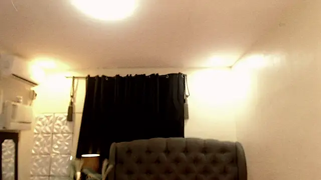 Snapshot of MISTRESS_OF_EVILCUMxx chatting on September 18, 2025, 5:37 pm MISTRESS OF EVILCUMxx online show from September 18, 2025, 5:37 pm