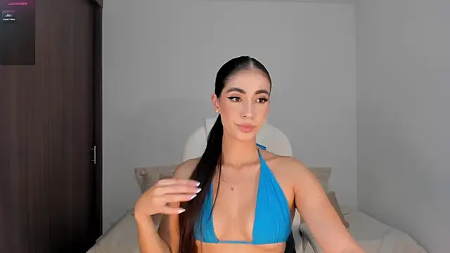 Snapshot of RebeccaBaxter chatting on January 15, 2025, 12:41 am RebeccaBaxter online show from January 15, 2025, 12:41 am