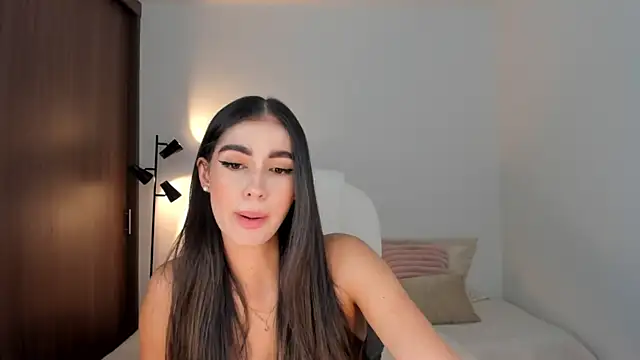 Snapshot of RebeccaBaxter chatting on September 11, 2025, 1:06 am RebeccaBaxter online show from September 11, 2025, 1:06 am