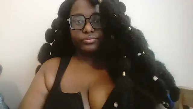 Snapshot of MissCC99 chatting on November 18, 2025, 5:17 pm MissCC99 online show from November 18, 2025, 5:17 pm