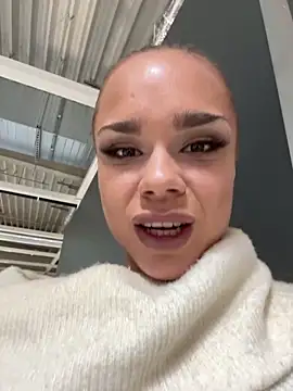 Snapshot of PennyPrincess chatting on December 17, 2024, 2:11 pm PennyPrincess online show from December 17, 2024, 2:11 pm