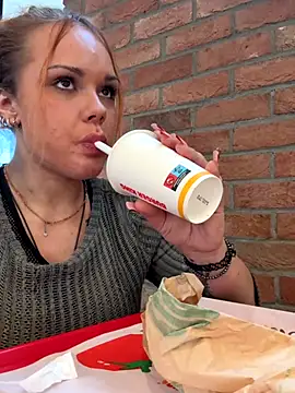 Snapshot of PennyPrincess chatting on November 2, 2025, 2:41 pm PennyPrincess online show from November 2, 2025, 2:41 pm