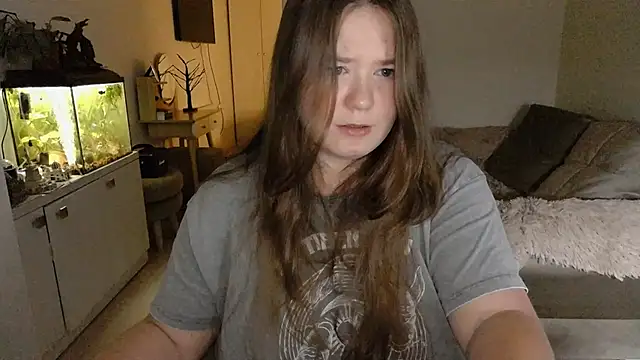 Snapshot of remirann_ chatting on December 2, 2024, 4:42 pm remirann  online show from December 2, 2024, 4:42 pm