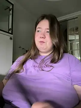 Snapshot of remirann_ chatting on January 2, 2025, 3:29 pm remirann  online show from January 2, 2025, 3:29 pm