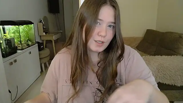 Snapshot of remirann_ chatting on February 1, 2025, 10:26 am remirann  online show from February 1, 2025, 10:26 am