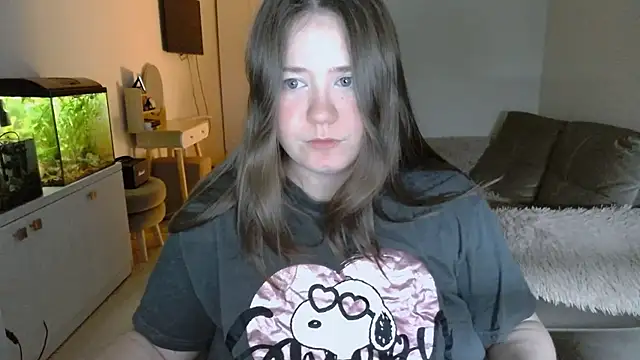 Snapshot of remirann_ chatting on February 11, 2025, 4:02 pm remirann  online show from February 11, 2025, 4:02 pm