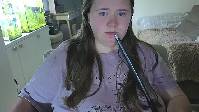 Snapshot of remirann_ chatting on November 3, 2025, 4:41 pm remirann  online show from November 3, 2025, 4:41 pm