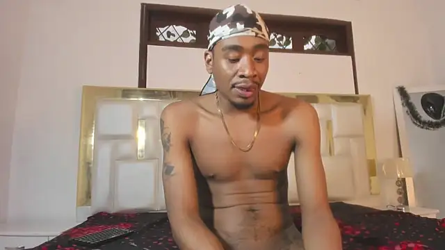 Snapshot of Kylieandjhonny chatting on December 12, 2024, 10:09 pm Kylieandjhonny online show from December 12, 2024, 10:09 pm