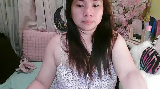Snapshot of OhmyPinay chatting on December 2, 2024, 1:58 am OhmyPinay online show from December 2, 2024, 1:58 am
