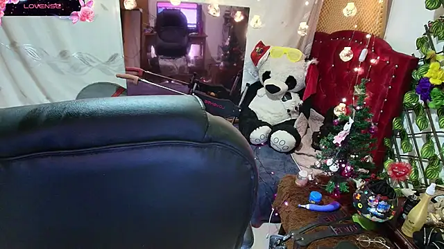 Snapshot of elektra_32 chatting on December 15, 2024, 10:18 am elektra 32 online show from December 15, 2024, 10:18 am