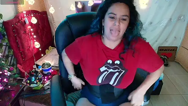 Snapshot of elektra_32 chatting on December 23, 2024, 6:22 am elektra 32 online show from December 23, 2024, 6:22 am