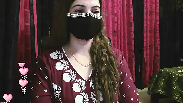 Snapshot of Cute_Sonii chatting on December 27, 2024, 1:39 pm Cute Sonii online show from December 27, 2024, 1:39 pm