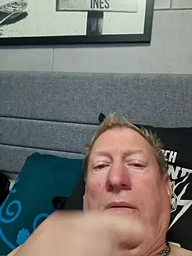 Snapshot of tomtom111111 chatting on September 23, 2025, 6:55 pm tomtom111111 online show from September 23, 2025, 6:55 pm