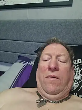 Snapshot of tomtom111111 chatting on November 2, 2025, 3:03 pm tomtom111111 online show from November 2, 2025, 3:03 pm