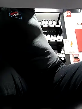 Snapshot of Gatubela212 chatting on October 11, 2025, 12:21 am Gatubela212 online show from October 11, 2025, 12:21 am