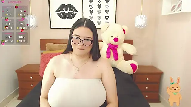 Snapshot of miss_linda_ chatting on February 18, 2025, 7:30 pm miss linda  online show from February 18, 2025, 7:30 pm