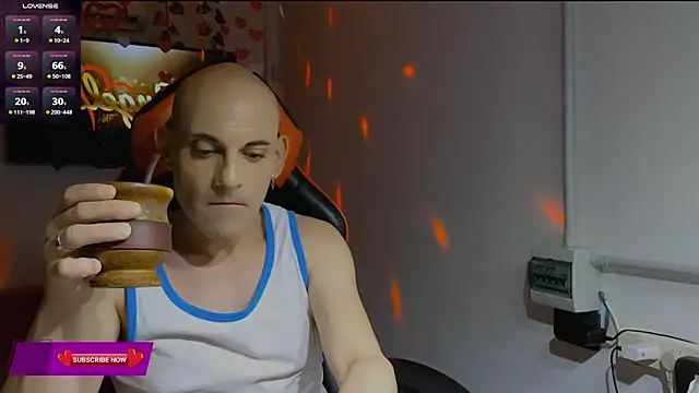 Snapshot of smangels chatting on February 17, 2025, 4:09 am smangels online show from February 17, 2025, 4:09 am