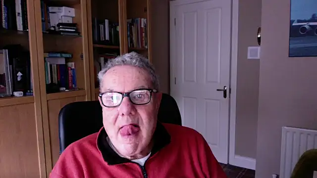 Snapshot of Oldpistolpete chatting on January 14, 2025, 10:06 am Oldpistolpete online show from January 14, 2025, 10:06 am