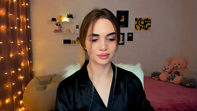 Snapshot of aPieceOfJoy chatting on December 9, 2024, 11:45 pm aPieceOfJoy online show from December 9, 2024, 11:45 pm