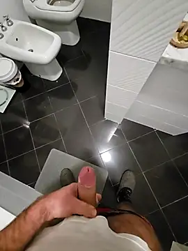 Snapshot of Dolceporco19 chatting on January 9, 2025, 5:11 pm Dolceporco19 online show from January 9, 2025, 5:11 pm