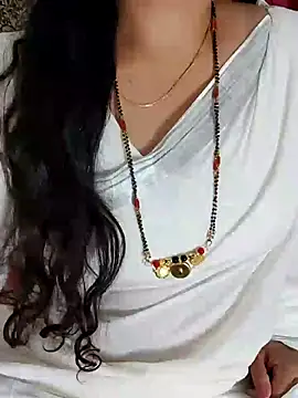 Snapshot of Indian_desi_wife chatting on January 3, 2025, 8:32 pm Indian desi wife online show from January 3, 2025, 8:32 pm