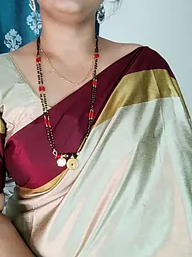 Snapshot of Indian_desi_wife chatting on September 13, 2025, 2:55 am Indian desi wife online show from September 13, 2025, 2:55 am