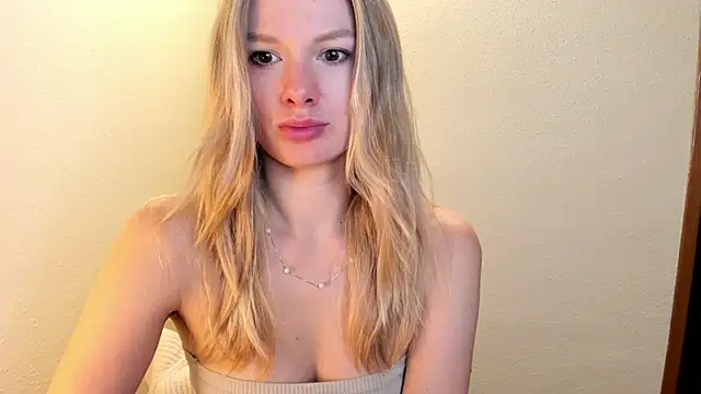 Snapshot of Annloveyou chatting on December 15, 2024, 11:42 pm Annloveyou online show from December 15, 2024, 11:42 pm