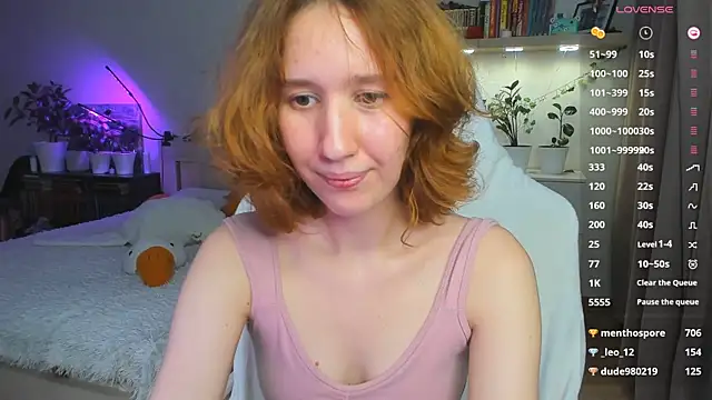 Snapshot of Ooooooli chatting on December 8, 2024, 4:07 pm Ooooooli online show from December 8, 2024, 4:07 pm