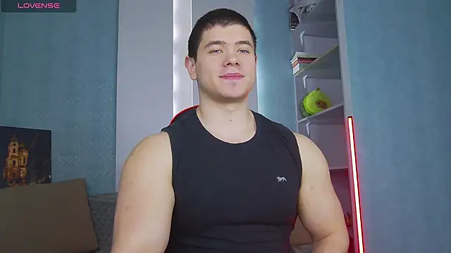 Snapshot of Arilas_ chatting on March 12, 2025, 7:46 am Arilas online show from March 12, 2025, 7:46 am