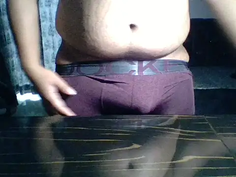 Snapshot of Wildguycums chatting on November 4, 2025, 5:56 pm Wildguycums online show from November 4, 2025, 5:56 pm