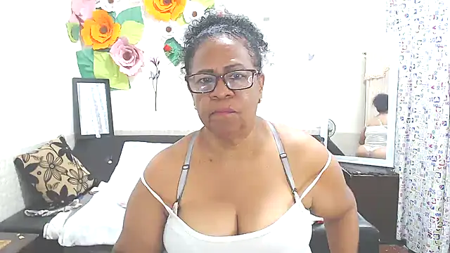 Snapshot of Yayis-hot-sexyw chatting on March 4, 2025, 11:11 pm Yayis-hot-sexyw online show from March 4, 2025, 11:11 pm