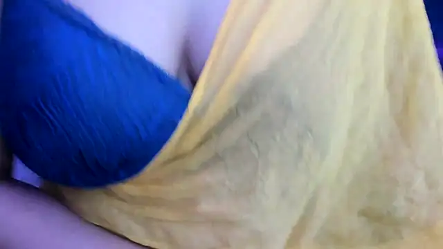 Snapshot of South_indian_tickly chatting on February 15, 2025, 9:04 pm South indian tickly online show from February 15, 2025, 9:04 pm