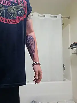 Snapshot of Littledick007007 chatting on September 10, 2025, 8:47 am Littledick007007 online show from September 10, 2025, 8:47 am