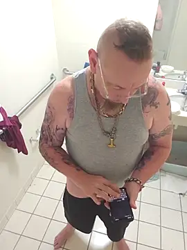 Snapshot of Littledick007007 chatting on September 23, 2025, 9:12 am Littledick007007 online show from September 23, 2025, 9:12 am