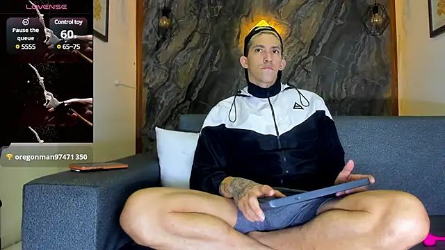 Snapshot of yeckodream chatting on February 7, 2025, 8:11 am yeckodream online show from February 7, 2025, 8:11 am