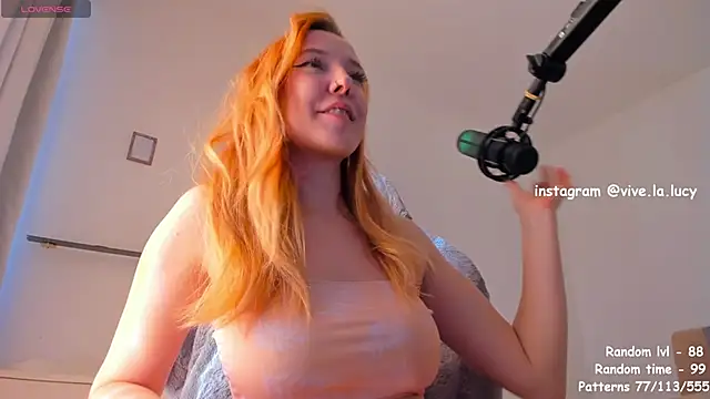 Snapshot of Lucy_Ember chatting on January 10, 2025, 7:35 am Lucy Ember online show from January 10, 2025, 7:35 am