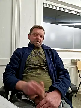 Snapshot of Mjn34 chatting on March 6, 2025, 6:52 am Mjn34 online show from March 6, 2025, 6:52 am