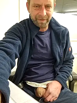 Snapshot of Mjn34 chatting on March 18, 2025, 6:57 am Mjn34 online show from March 18, 2025, 6:57 am