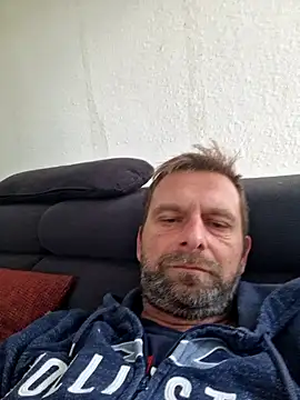 Snapshot of Mjn34 chatting on September 12, 2025, 8:14 am Mjn34 online show from September 12, 2025, 8:14 am