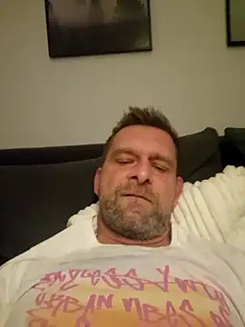 Snapshot of Mjn34 chatting on October 9, 2025, 5:38 am Mjn34 online show from October 9, 2025, 5:38 am