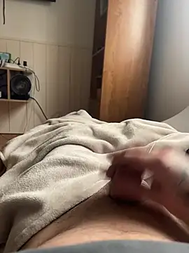 Snapshot of RenaudS-02 chatting on February 7, 2025, 1:53 pm RenaudS-02 online show from February 7, 2025, 1:53 pm