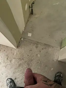 Snapshot of RenaudS-02 chatting on October 8, 2025, 2:25 pm RenaudS-02 online show from October 8, 2025, 2:25 pm