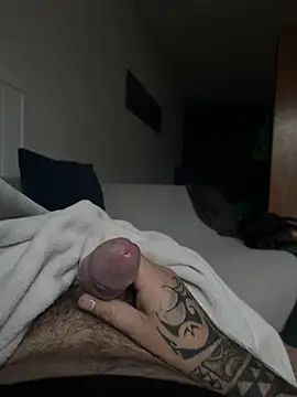 Snapshot of RenaudS-02 chatting on October 10, 2025, 6:12 am RenaudS-02 online show from October 10, 2025, 6:12 am