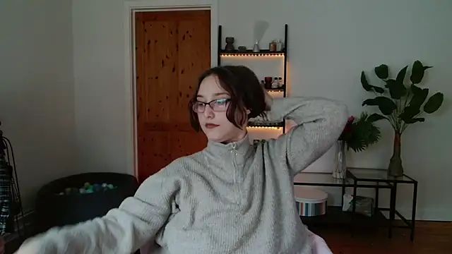 Snapshot of NaughtyRapunzel7 chatting on December 6, 2024, 10:49 am NaughtyRapunzel7 online show from December 6, 2024, 10:49 am