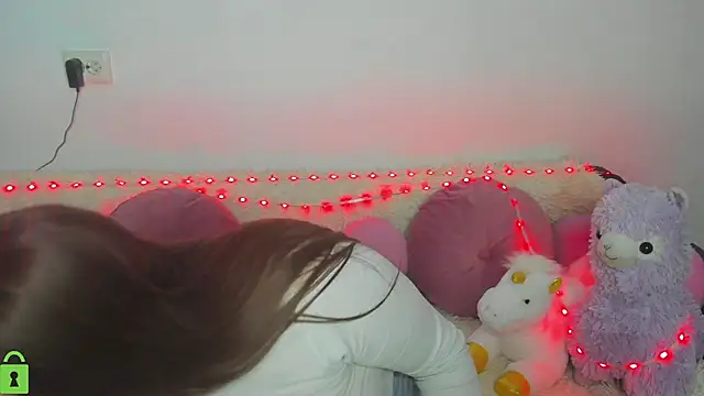 Snapshot of NataliEvans chatting on December 10, 2024, 9:11 pm NataliEvans online show from December 10, 2024, 9:11 pm