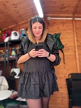 Snapshot of DaisyVibesss chatting on December 31, 2024, 1:52 pm DaisyVibesss online show from December 31, 2024, 1:52 pm